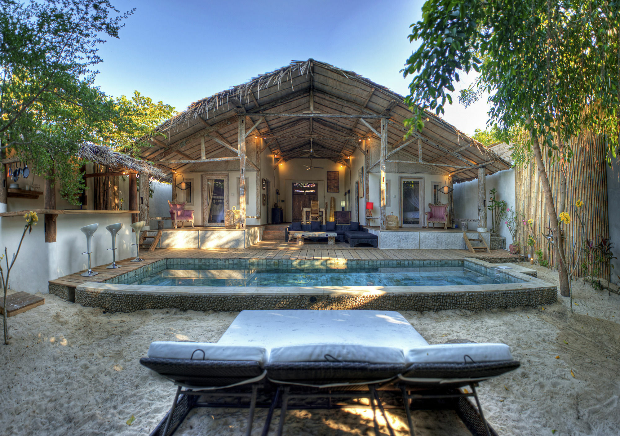 Villa Rumah Rinda Джили Трауанган Екстериор снимка